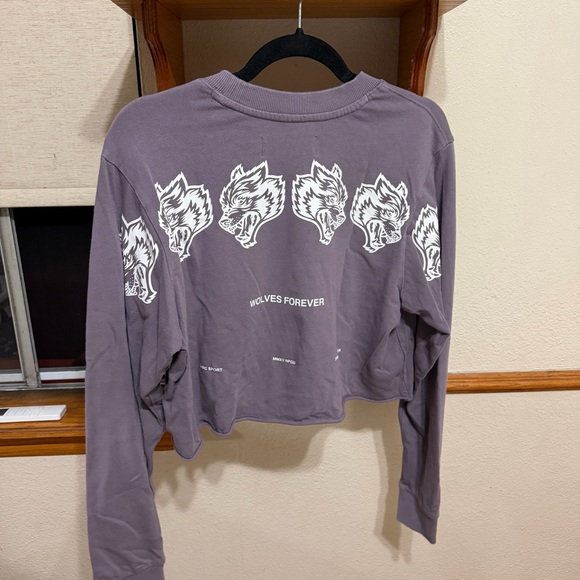 Darc Sport Lavender Cropped Long Sleeve Tee with White Graphics - Picture 3 of 3